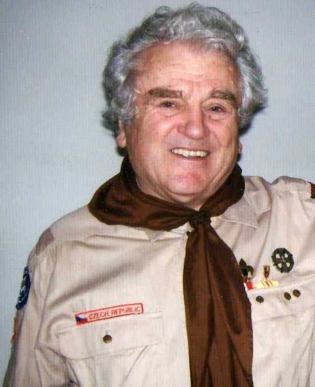Karel Kahoun ve skautské uniformě